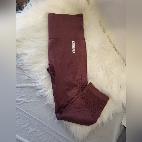 Gymshark Women's Mauve Legging Capris, Size 26 - Picture 5 of 6